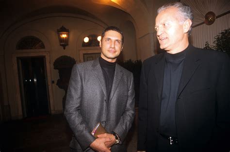 versace wong|gianni Versace partner.